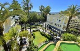 4 bed Appartment in Nueva Andalucía