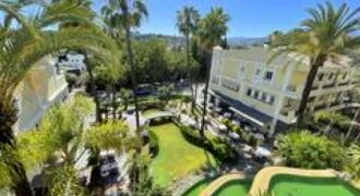 4 bed Appartment in Nueva Andalucía