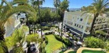 4 bed Appartment in Nueva Andalucía