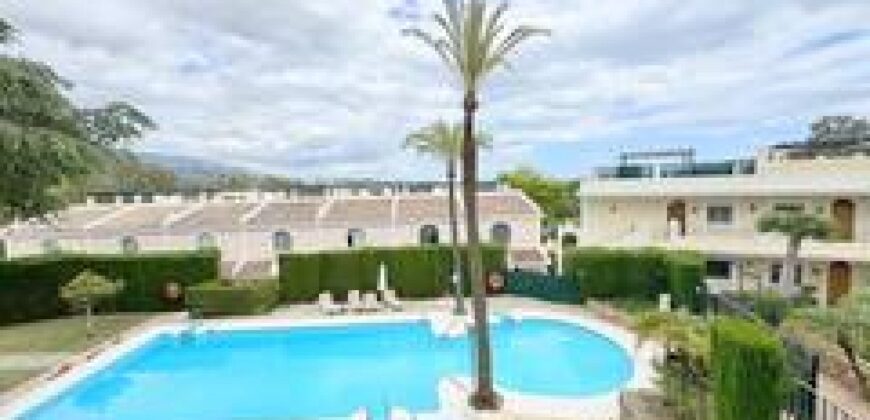 4 bed Appartment in Nueva Andalucía