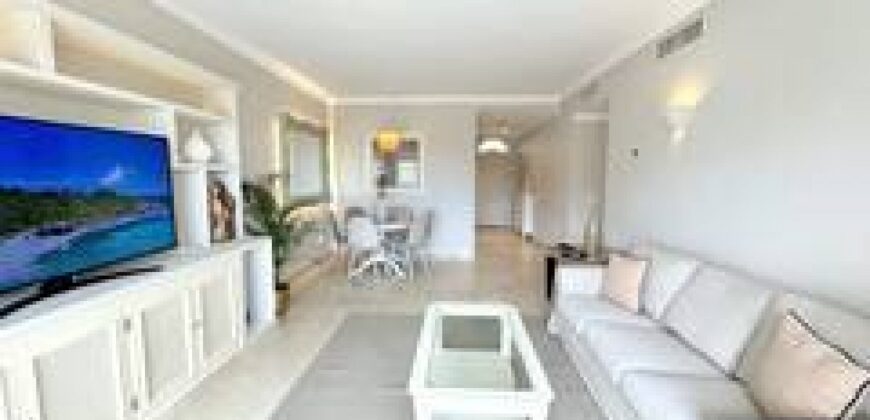 4 bed Appartment in Nueva Andalucía
