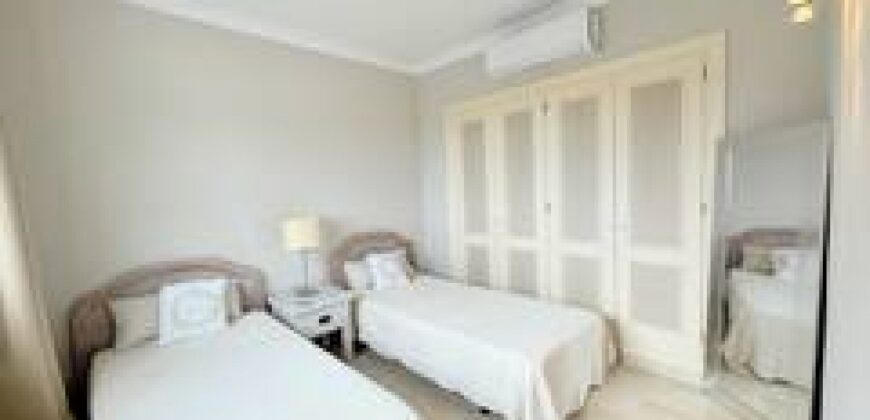 4 bed Appartment in Nueva Andalucía