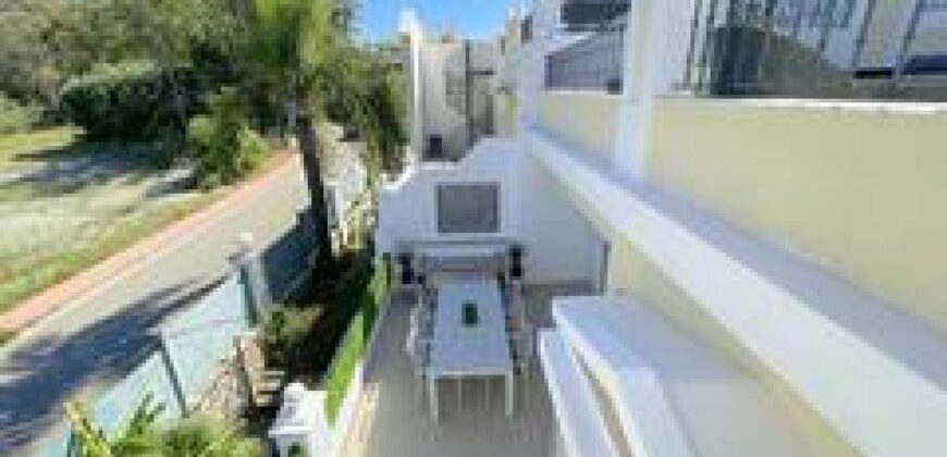 4 bed Appartment in Nueva Andalucía
