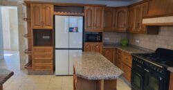 4 bedroom Villa in Golden Mile