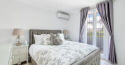 Elegant 2 bedroom apartment with private patio & Rooftop terrace.
