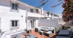 Elegant 2 bedroom apartment with private patio & Rooftop terrace.