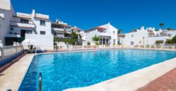 Elegant 2 bedroom apartment with private patio & Rooftop terrace.