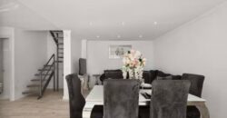 Elegant 2 bedroom apartment with private patio & Rooftop terrace.