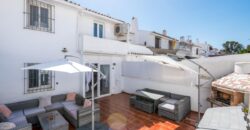 Elegant 2 bedroom apartment with private patio & Rooftop terrace.
