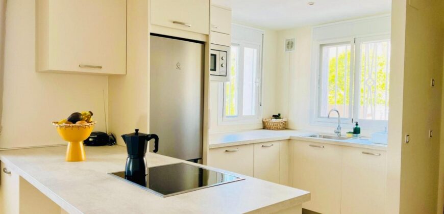 Modern 2-Bedroom Apartment with Terrace & Community Pools