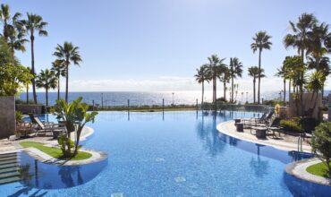 2-Bedroom Apartment in Exclusive Beachfront Urbanization, New Golden Mile, Estepona