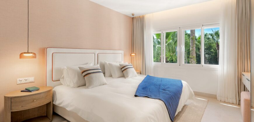 Renovated Beachfront Villa/Townhouse with Direct Sea Access