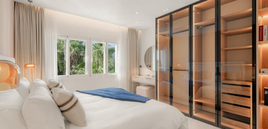 Renovated Beachfront Villa/Townhouse with Direct Sea Access