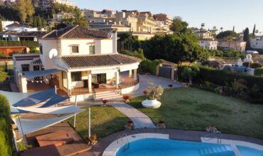 Elegant villa next to Los Naranjos Golf Club – A prime Location in Nueva Andalucía, Marbella