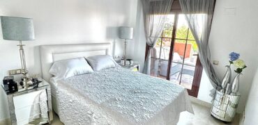 Spacious 2-Bedroom Apartment with Large Terraces & Premium Amenities – Gazules del Sol
