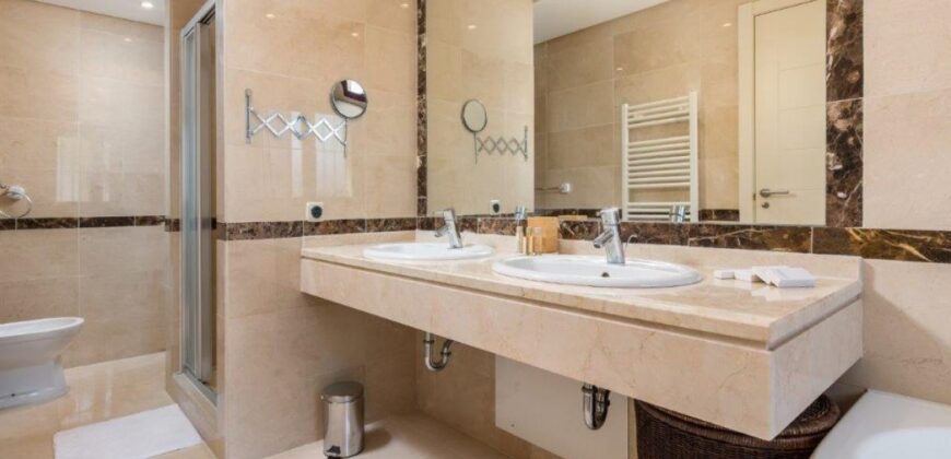 3 Bedroom Townhouse in Aloha, Nueva Andalucia