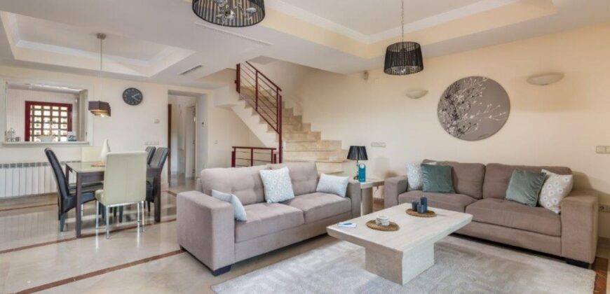 3 Bedroom Townhouse in Aloha, Nueva Andalucia