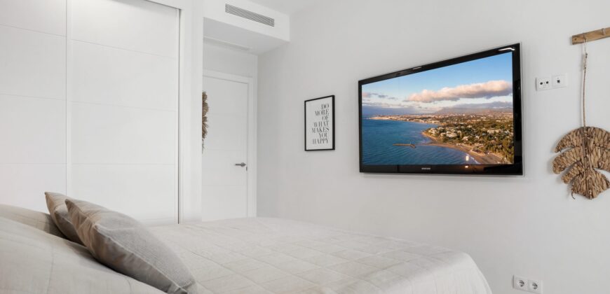 Modern Ground-Floor Apartment with Private Garden, ESTEPONA GOLF