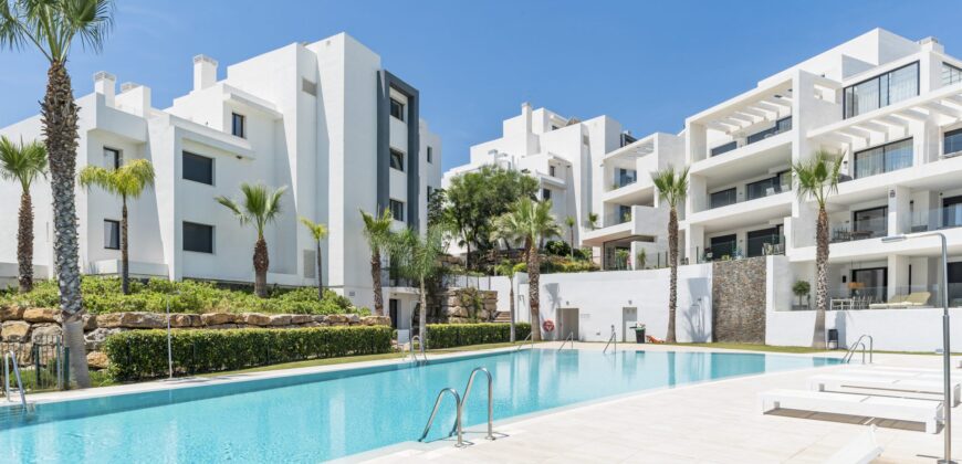 Modern Ground-Floor Apartment with Private Garden, ESTEPONA GOLF