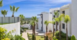 Modern Ground-Floor Apartment with Private Garden, ESTEPONA GOLF