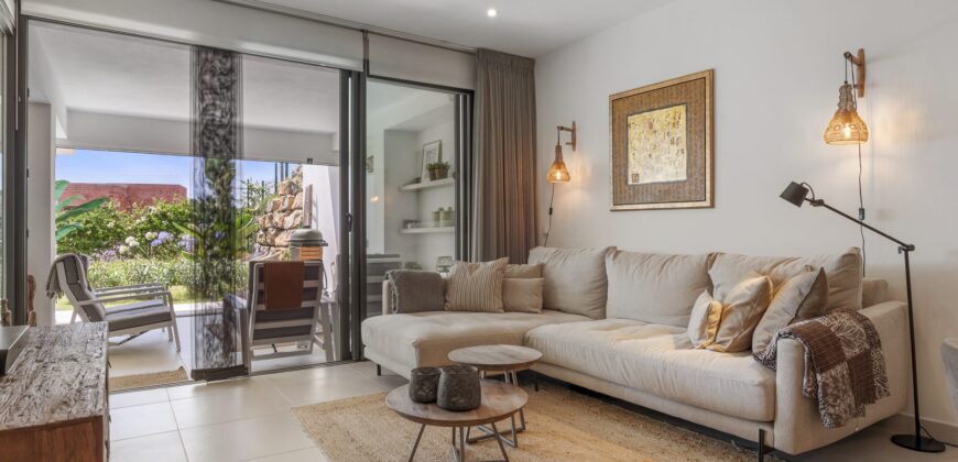Modern Ground-Floor Apartment with Private Garden, ESTEPONA GOLF