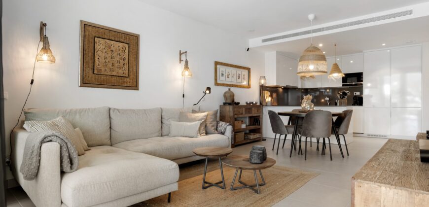 Modern Ground-Floor Apartment with Private Garden, ESTEPONA GOLF