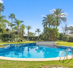 3 Bed Apartment in Alcores del Golf with Breathtaking Golf Views