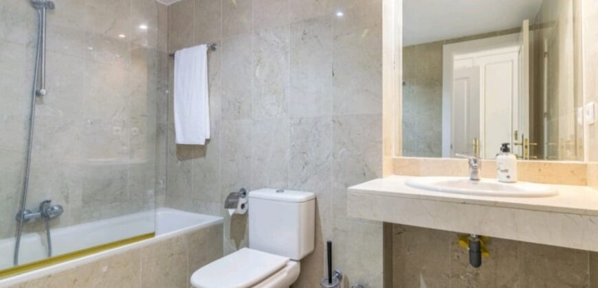 Lovely 3 bed, ground floor duplex apt in Señorio de Aloha.