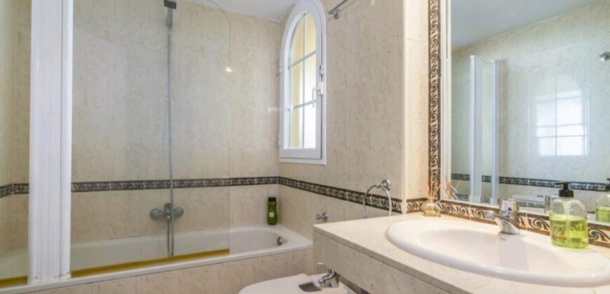 Lovely 3 bed, ground floor duplex apt in Señorio de Aloha.