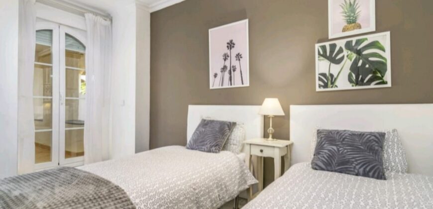 Lovely 3 bed, ground floor duplex apt in Señorio de Aloha.