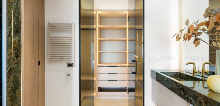 Modern 3 Bed Appartment in Bahía del Velerín, Estepona