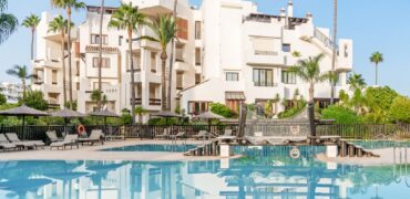 Modern 3 Bed Appartment in Bahía del Velerín, Estepona
