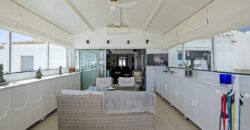 Elegant 3-Bedroom Penthouse in Jardines del Puerto, Puerto Banús Elegant 3-Bedroom Penthouse in Jardines del Puerto, Puerto Banús