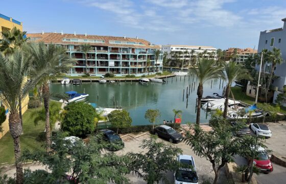 Elegant 3-Bedroom Apartment in Ribera del Paraíso, Sotogrande Port