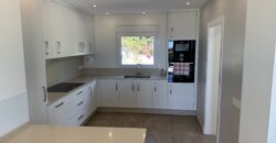 Elegant 5 bed Detached Villa in Urb. Puerto Romano, Estepona