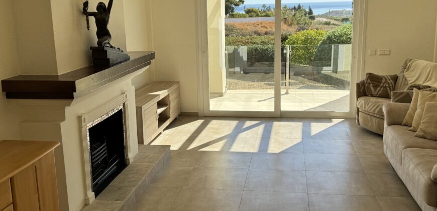 Elegant 5 bed Detached Villa in Urb. Puerto Romano, Estepona