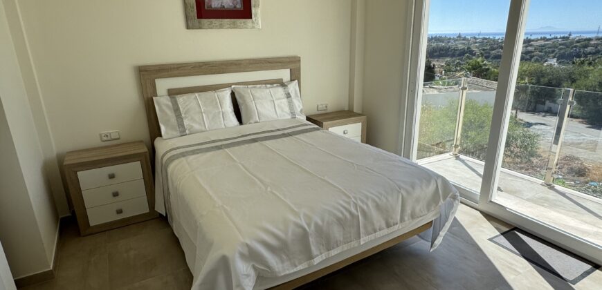 Elegant 5 bed Detached Villa in Urb. Puerto Romano, Estepona
