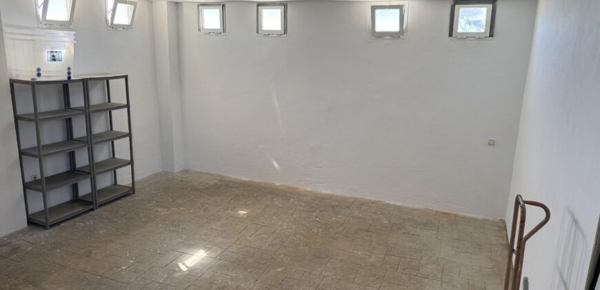 Elegant 5 bed Detached Villa in Urb. Puerto Romano, Estepona