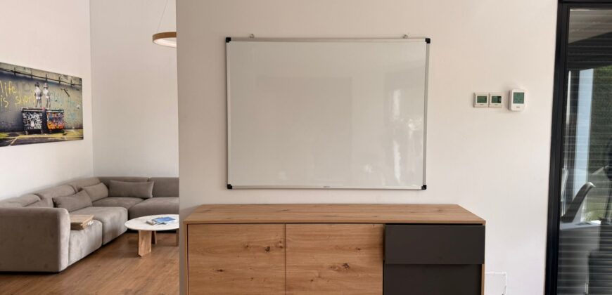 Charming 3-Bedroom Villa with Sea Views in Calahonda