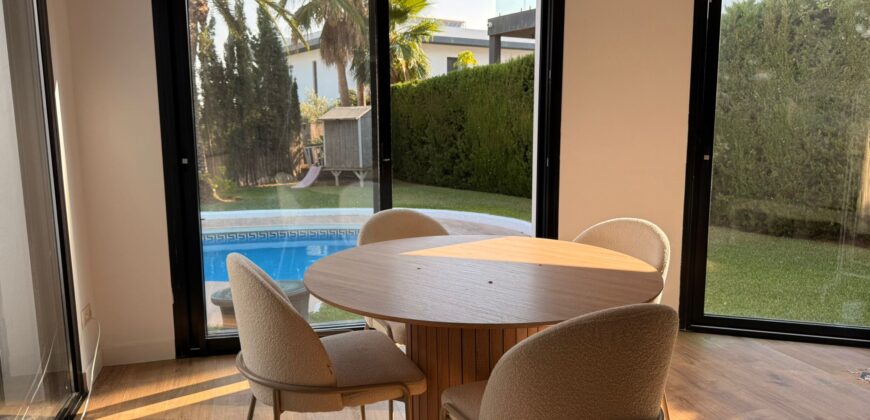 Charming 3-Bedroom Villa with Sea Views in Calahonda