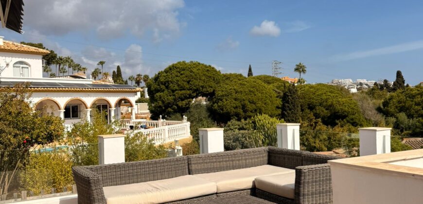 Charming 3-Bedroom Villa with Sea Views in Calahonda