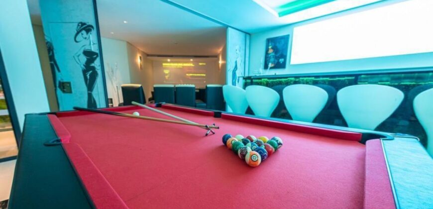 5 bed Villa with Wonderful Views across the Golf Valley, Mountains and Sea