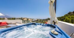 5 bed Villa with Wonderful Views across the Golf Valley, Mountains and Sea