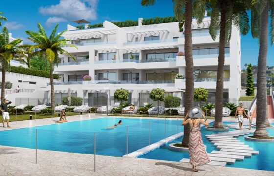 2 bed Penthouse with Sea Views and Private Pool in Estepona