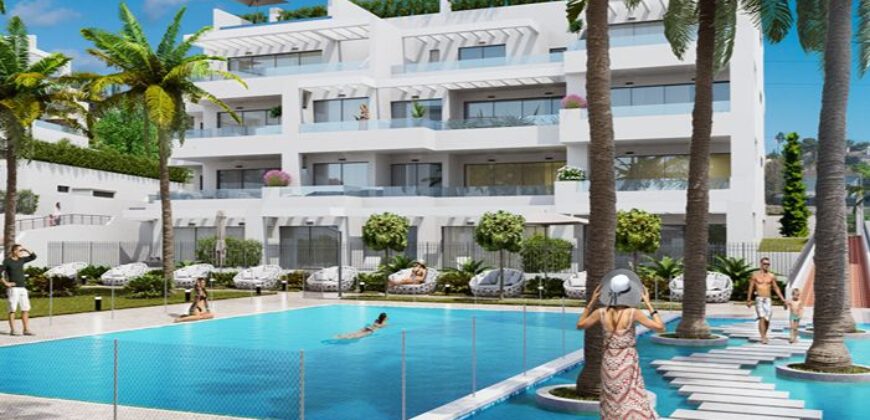 2 bed Penthouse with Sea Views and Private Pool in Estepona