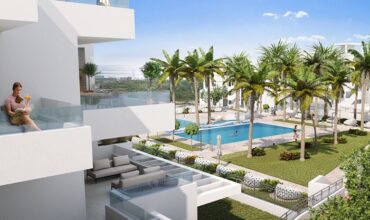 3 bed Penthouse with Sea Views and a private pool in Estepona