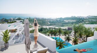 3 bed Penthouse with sea views and a private pool in Estepona