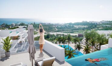 3 bed Penthouse with sea views and a private pool in Estepona