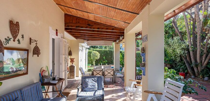 Villa in Casablanca, Marbella Golden Mile – Prime Location & Strong Investment