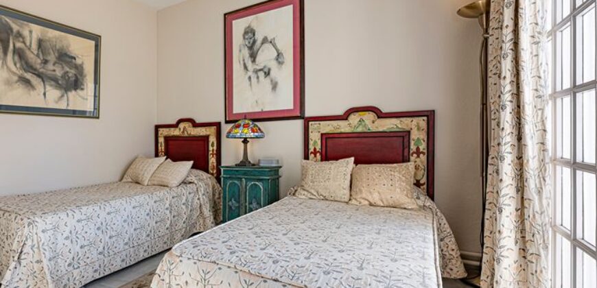 Villa in Casablanca, Marbella Golden Mile – Prime Location & Strong Investment